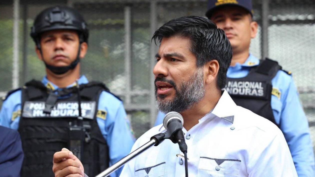 Fiscalía revela amenaza de asesinato a Mel Zelaya en medio de críticas