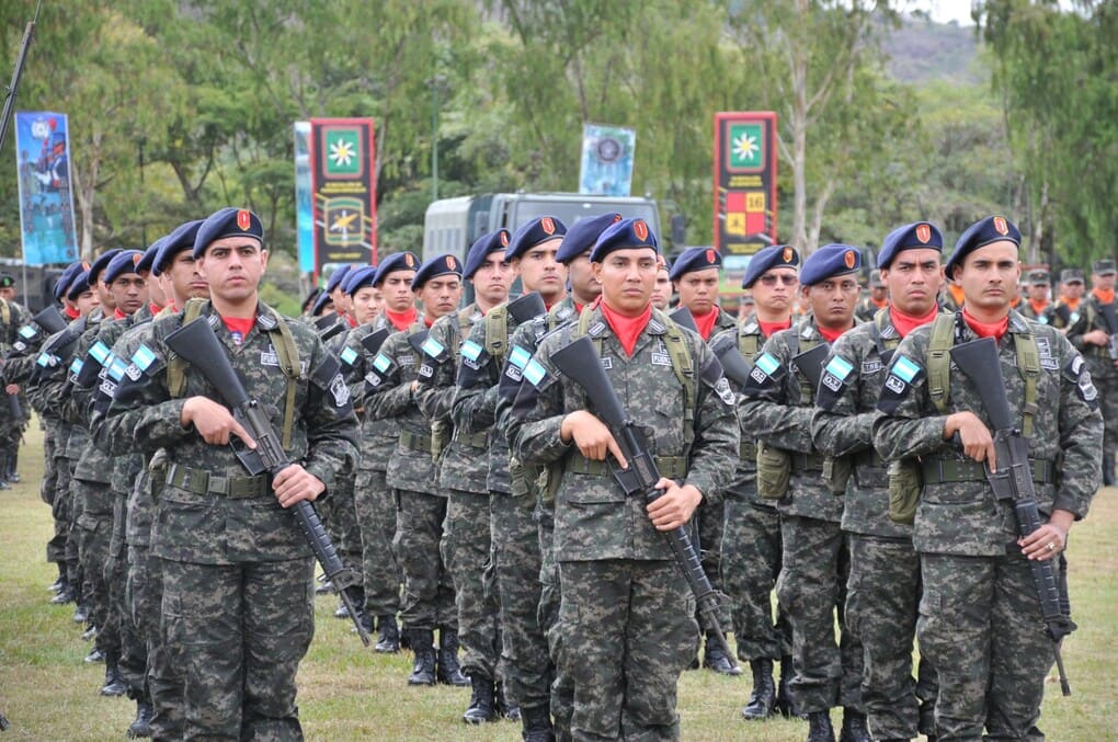¿Pueden las Fuerzas Armadas influir en el voto en Honduras?