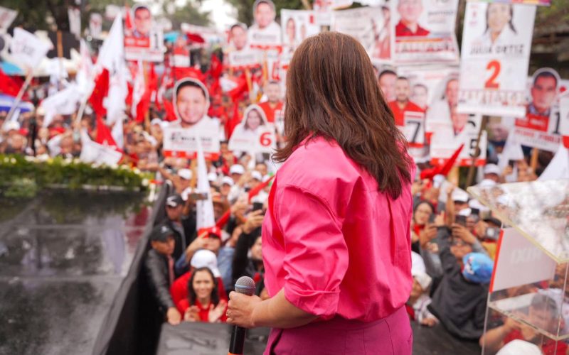 Disminuye el respaldo a Rixi Moncada antes de las elecciones en Honduras