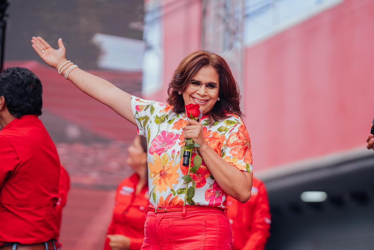 Encuestas revelan el desplome de Rixi Moncada por su postura económica